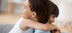une mère et sa fille